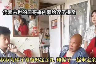 得意忘形？妻子晒弟媳等红灯玩手机，面临罚款+扣分或吊销驾照